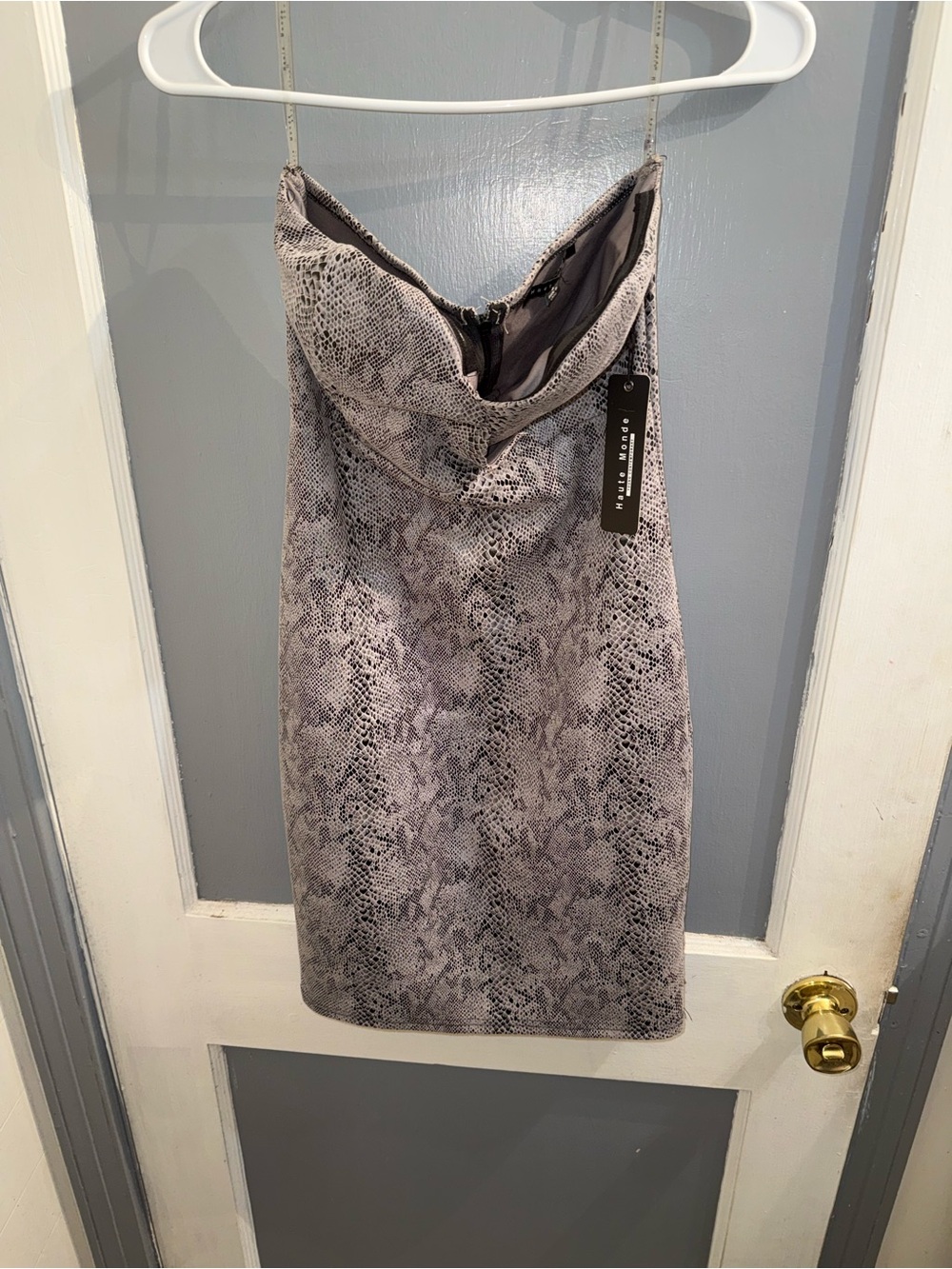 Haute Monde Strapless Snake-Print Dress in Gray and Black